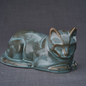 Cat Cremation Urn for Ashes - Oily Green Melange / Ceramic Pet Urn