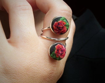 Red rose phalanx embroidered ring Petit point wrapped ring