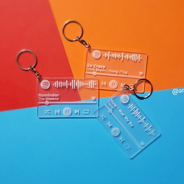 Code de porte-clés Spotify - Idée cadeau super mignonne - Cadeaux d’amitié - Acrylique d’anniversaire de couple - Anniversaire personnalisé unique - Fait à la main