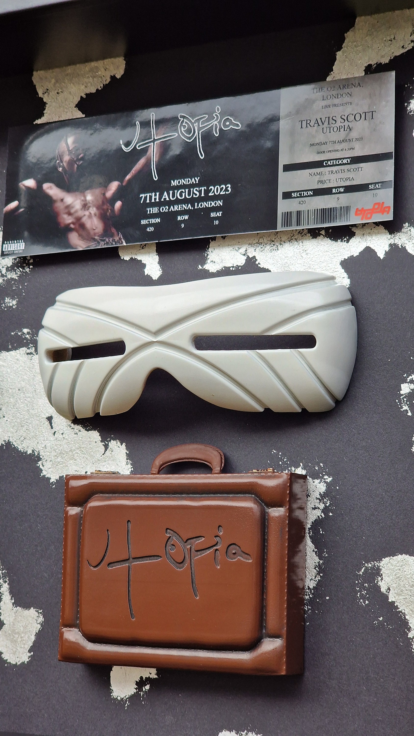 Travis Scott Utopia Tour - Glasses & Brief Case Display, Ticket