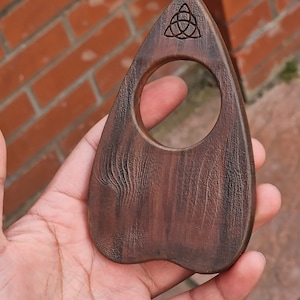 Charmed Spirit Board Planchettes Pointer - Prop Replica - Wooden Texture - Resin - Custom made - TV Show - Hand Painted