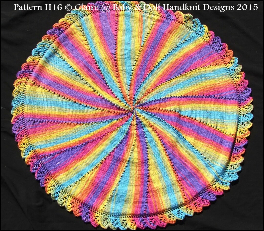 Knitting Pattern Circular Blanket in Three Sizes: Knitted on Straight