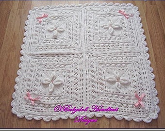 Beautiful Easy to Knit Leaf Motif Shawl