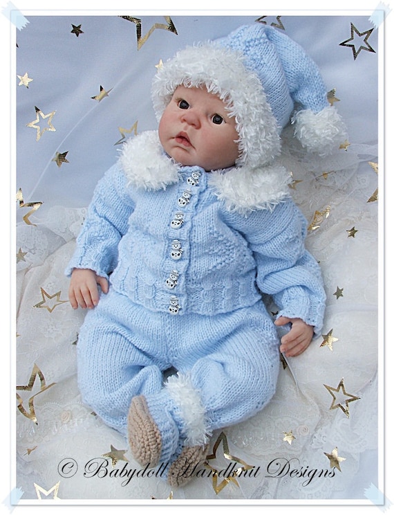 knitted star baby outfit