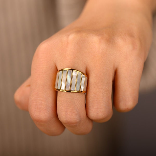 Anillo de nácar de oro súper grueso, anillo de concha minimalista, anillo de declaración, anillo de concha grueso hecho a mano, anillo de oro ancho, regalo para ella