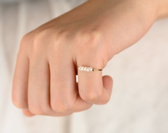 Dainty pearl ring, handmade wire ring, dainty ring for her, one of its kind ring, freshwater pearl ring, unique gift for her