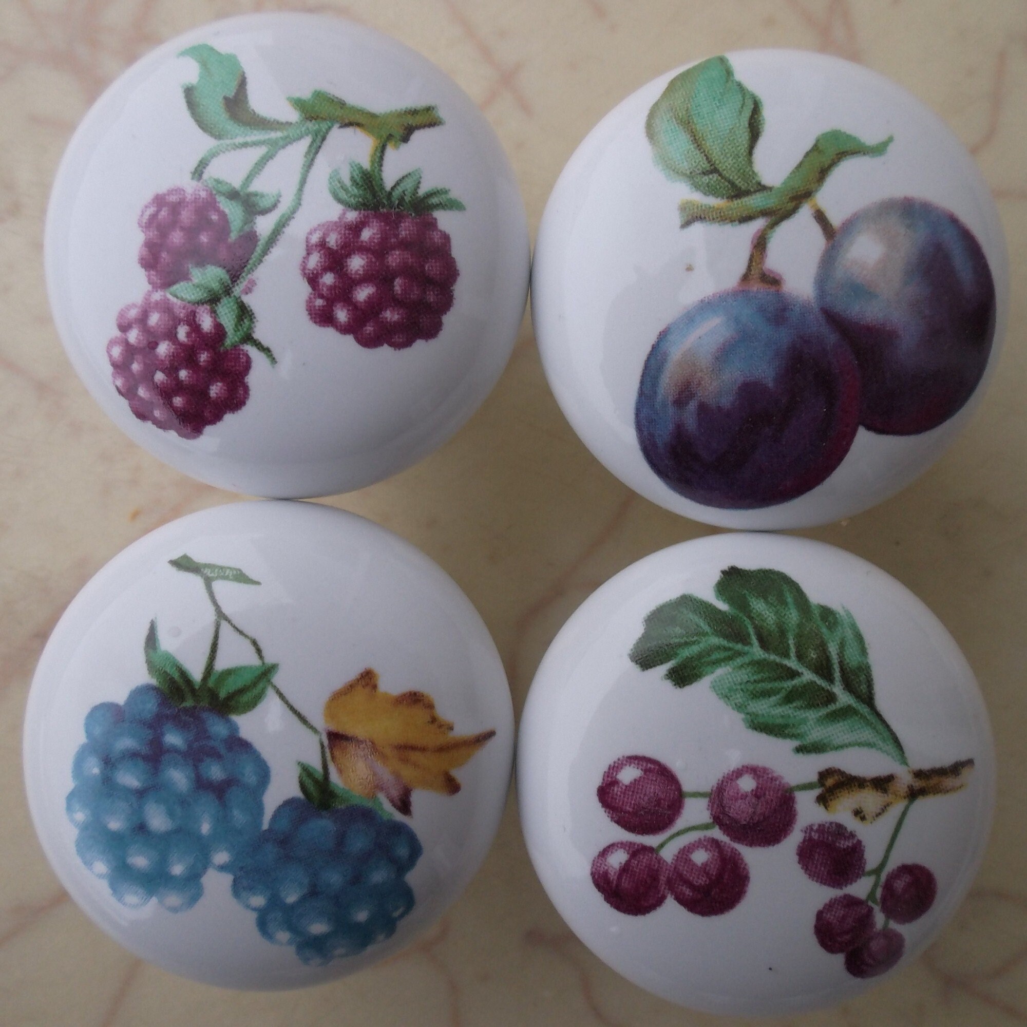 Cuatro perillas de gabinete de cerámica de 9 de frutas 4 | Etsy