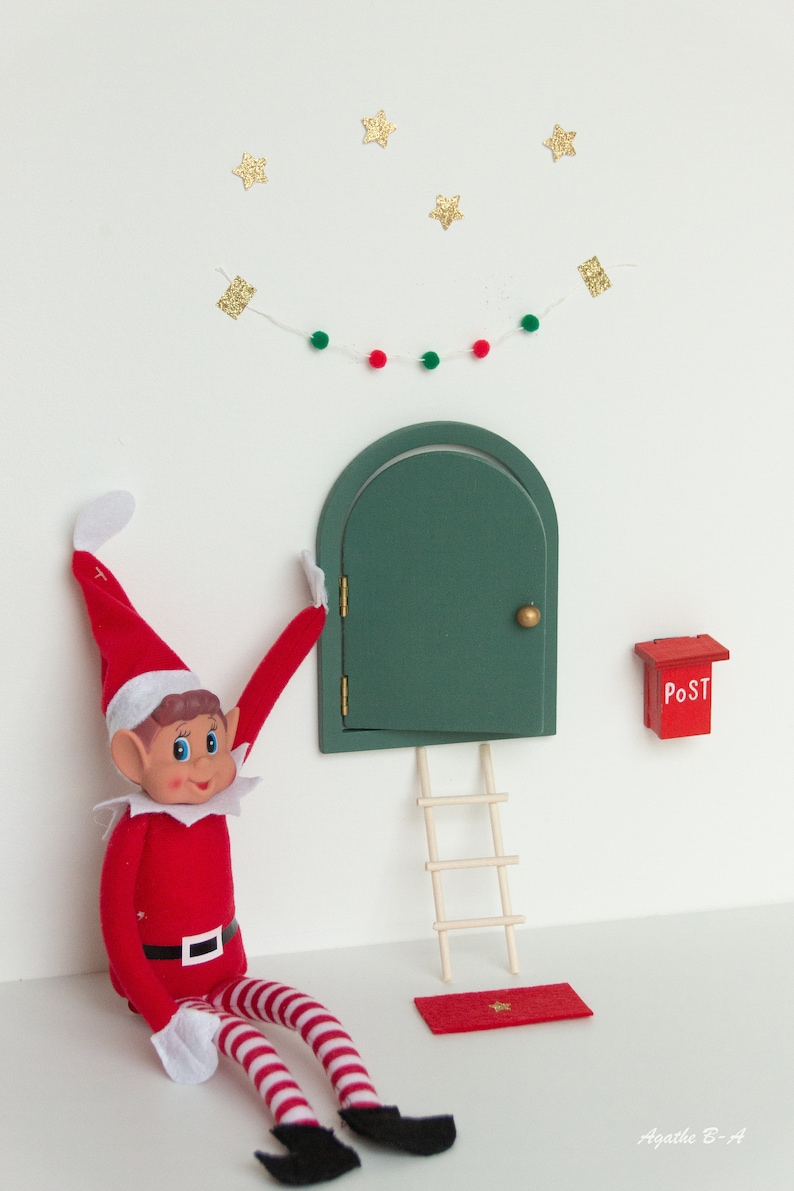 The joker elf / the elf's magic door / Christmas elf image 3