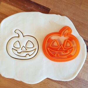 Spooky Halloween Pumpkin cookie cutter - La Boîte à Cookies