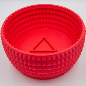 SIG SOLO Ergonomic Shaving bowl 3d Printed, perfect for a rich and thick foam. Comfortable, lightweight and portable.