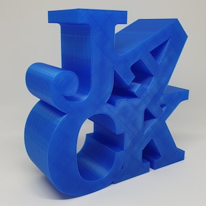 Estatua personalizada y única con tu nombre de 4 (o más) letras o apodo. Disponible en varios tamaños y colores (diseño Love)