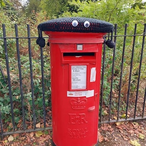 Crochet pattern for post box topper spider Halloween
