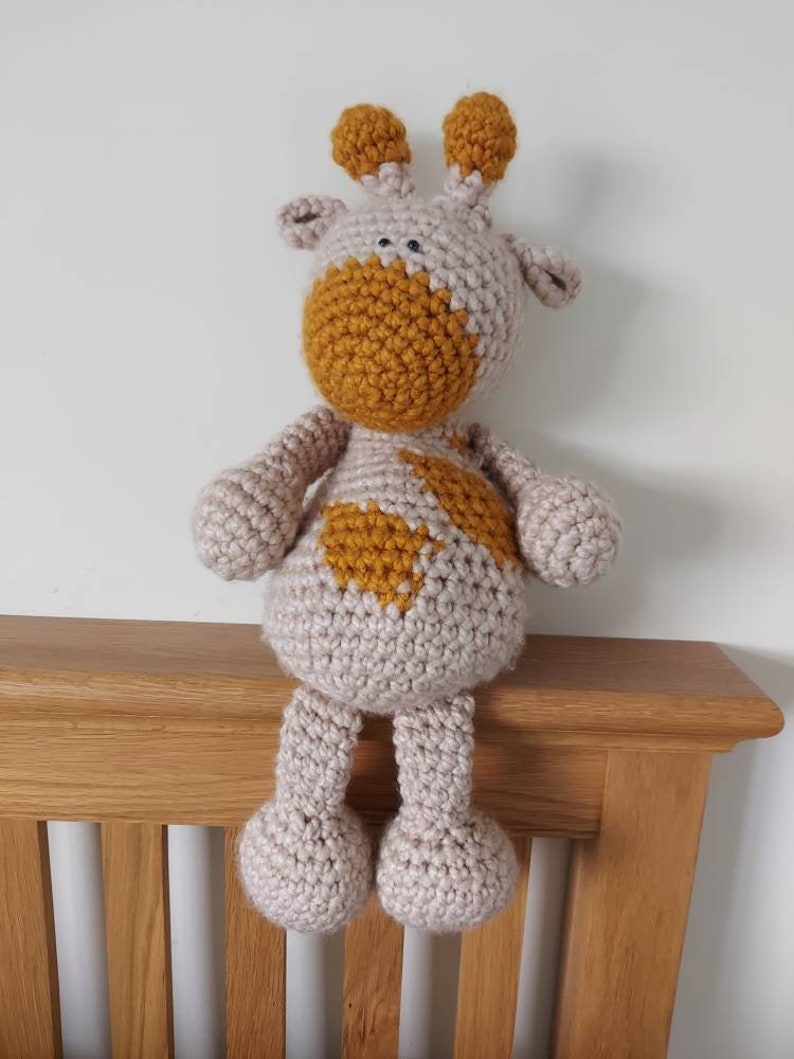 Crochet pattern to make Genevieve the Giraffe image 1