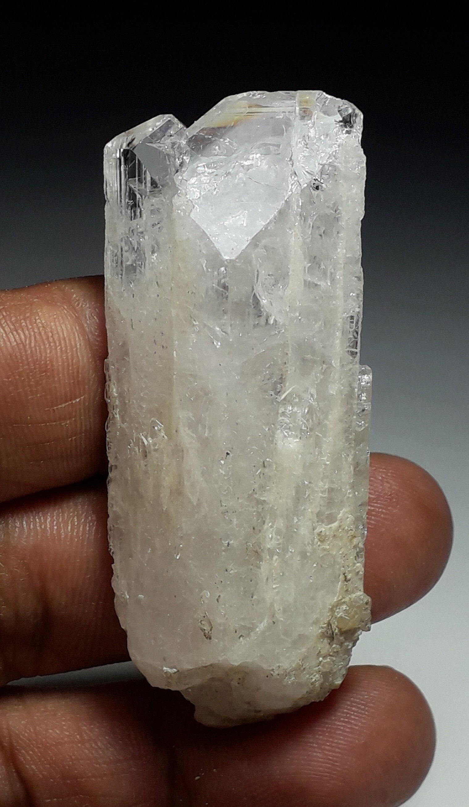 23gr. Gemmy Twin Danburite Crystals. La Aurora- Charcas, Mexico.