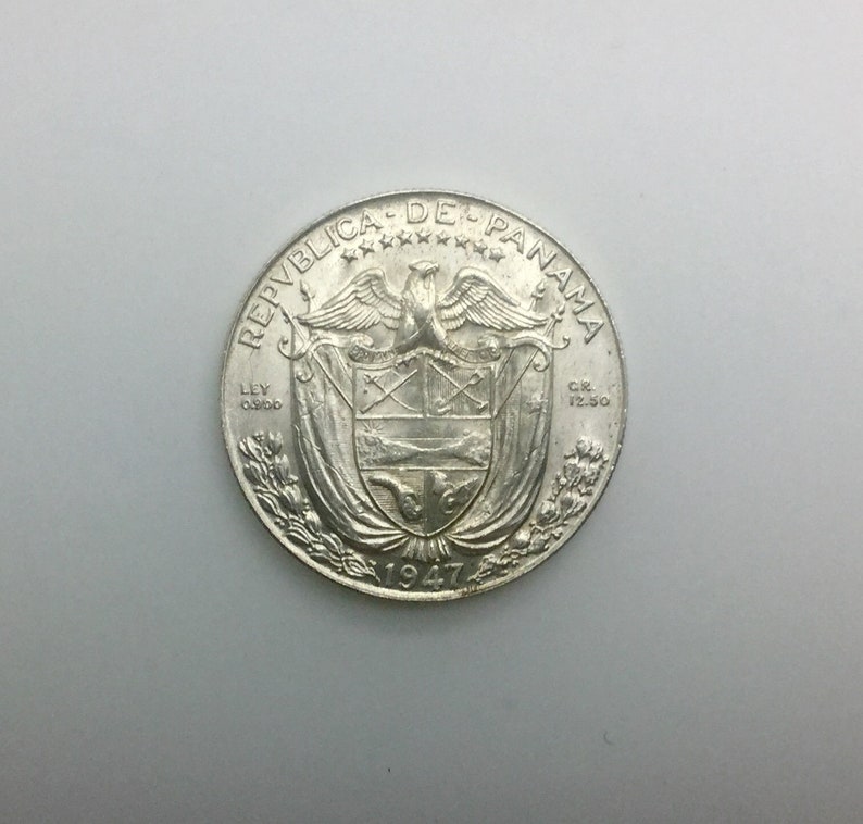 Scarce Date 1947 Panama Half Balboa Medio Balboa 900 Silver Collector Coin Very Lustrous High Grade Eagle Shield Wreath Conquistador