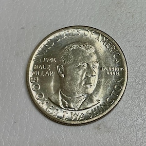 1946 P Booker T Washington Commemorative Half Dollar Fifty Cents USA Silver Collectors Coin Slave Log Cabin Hall of Fame