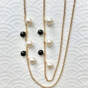 GABRIELLE Sunglasses Chain - Swarovski Pearls and Onyx on Gold-Plated Chain
