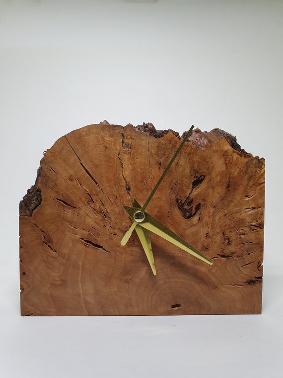 Quartz Watch Made of Rootwood (apple Tree) - Etsy display picture 1