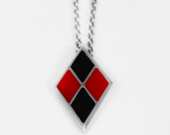 Queen Diamond Pendant