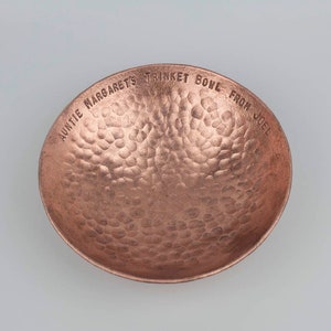 Hammered Copper Bowl - Large jewellery Dish - Copper anniversary - Copper Ring Dish for her - Copper Christmas gift - Christmas display dish