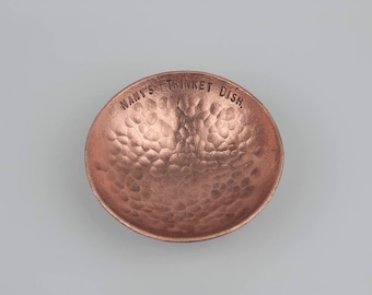 Cuenco de cobre martillado de tamaño mediano - Regalo de séptimo aniversario - Cuenco de cobre - Cuenco de exhibición - Regalo personalizado - Plato de cobre para anillos - Joyería
