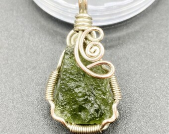 Raw Genuine MOLDAVITE Necklace,Raw Moldavite,Moldavite Crystal pendant,AUTHENTIC Moldavite,Moldavite Stone,Moldavite Chips,Real Moldavite