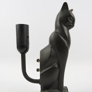 Vintage bronze cat lamp, black cat bedside lamp, 1980s animal lamp, cat lighting, gift for cat lovers