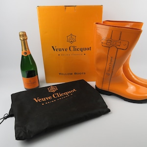 Veuve clicquot moon boots hot sale