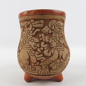 Mexican Tripod Terracotta Vase, Pre-Columbian Style vase, Mesoamerican Ritual Scenes, Vintage Mexican Folk Pottery from the 1960s–70s
