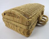 Vintage woven wicker suitcase with lid, Handwoven wicker box suitcase, Boho folk wicker vanity basket, Farmhouse decor 70s 1970s