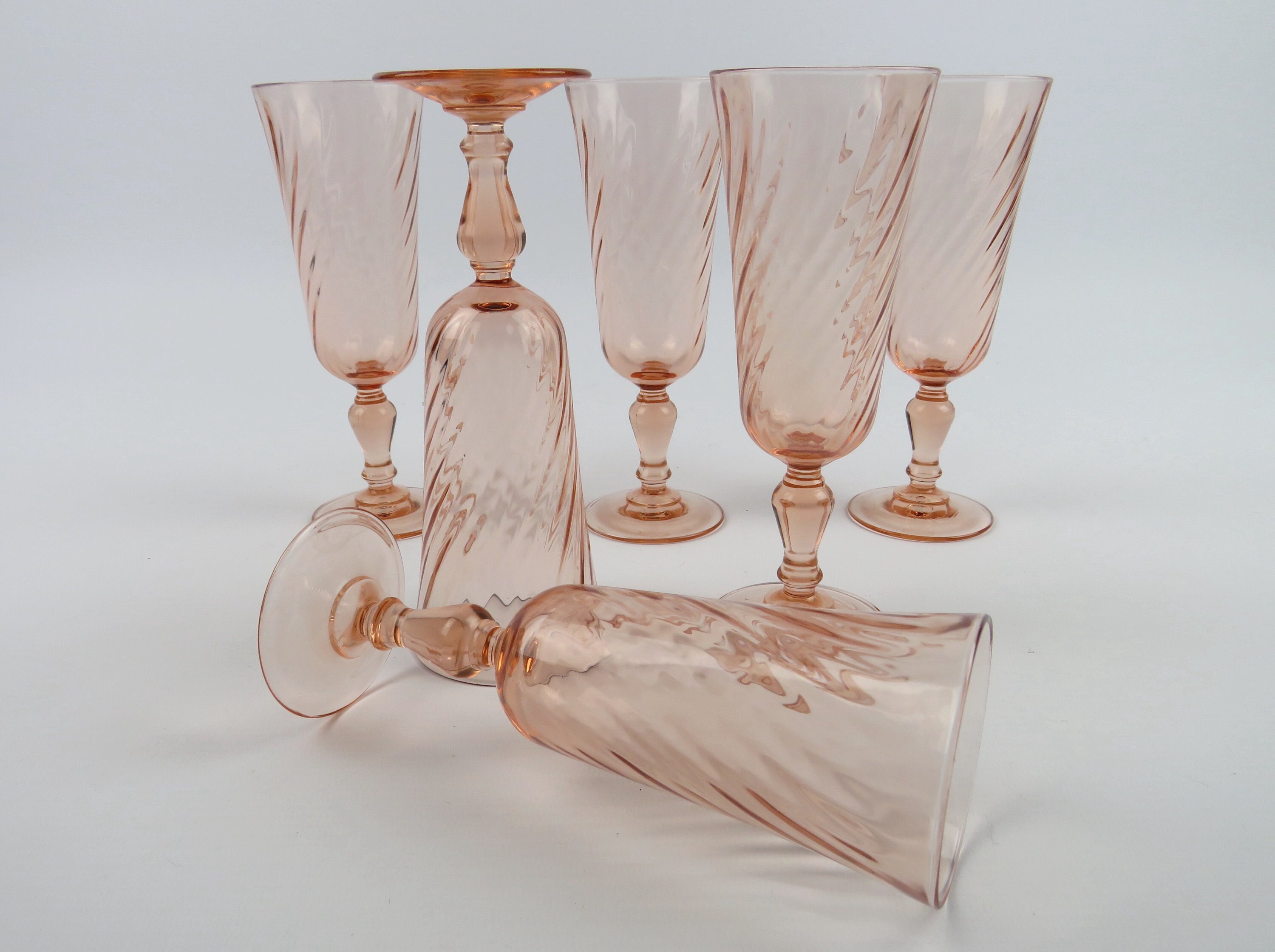 6 Flûtes à Champagne en Verre Rose Vintage, Coupes Art-Déco, Verre Torsadé Rose, Dépression Français