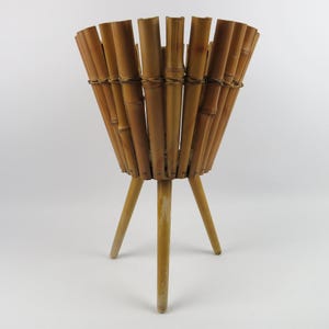 Bamboo cane tripod planter, 1960s rattan bamboo plant stand, Vintage plant holder, Boho indoor planter, Natural materials plant stand