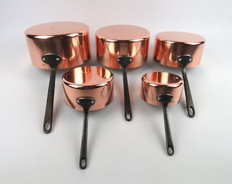 5 Vintage-Kupfertöpfe mit Gusseisengriff, Set aus verzinnten französischen Kupfertöpfen, Kupferutensilien