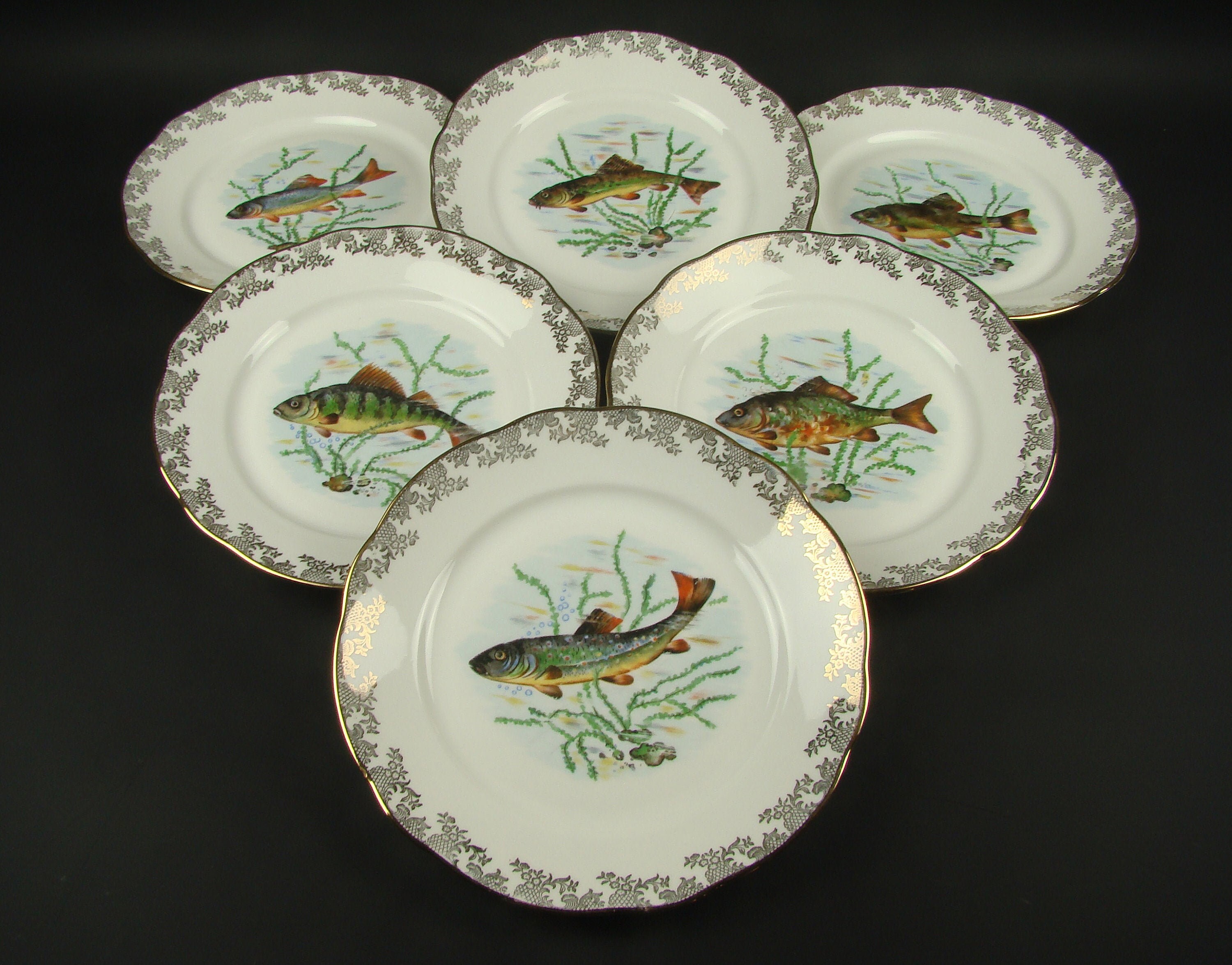 Assiettes à Poisson en Porcelaine de Limoges, Six Assiettes Dépareillées Poissons d'eau Douce, Plats