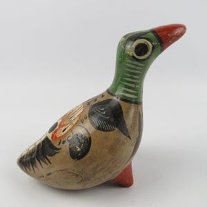 Tonalá Mexico terracotta bird figurine, Traditional mexican pottery, Hand-painted clay duck statue, South-american folk art