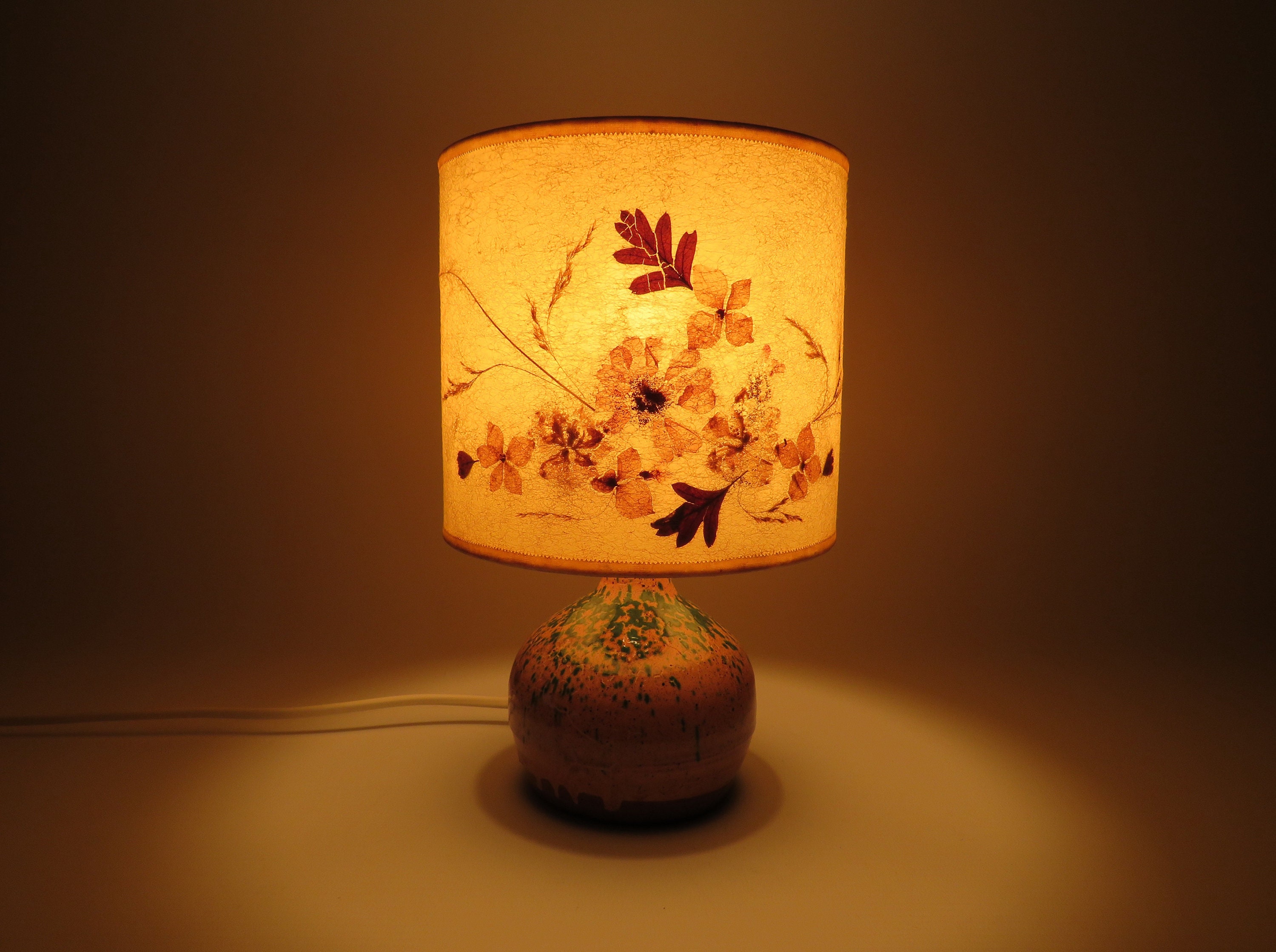 lampe boule en céramique avec abat-jour fleurs séchées, veilleuse naturelles, lampe vintage pressées, éclairage d'ambiance