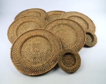 Rattan plate holders set of 6, Round wicker charger plates, Rattan charger mats, Boho folk plate mats, Natural woven straw under plates