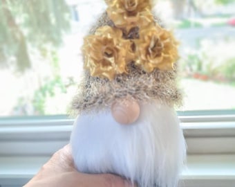 Gnomo tejido a mano: Tomte escandinavo Decoración dorada
