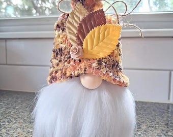 Gnomo de punto hecho a mano: Tomte escandinavo Decoración de hojas doradas