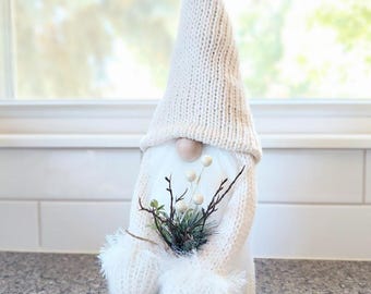 Gnomo navideño alto escandinavo tejido a mano: gorro beige, decoración extraíble