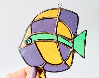 Colorful stained glass fish Suncatcher Sea accent Artistic glass art Children's Room Accessory Home Ocean Style Decoration Seaside Charm