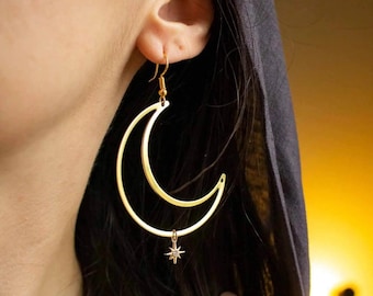 Boucles d'oreilles Lune dorée et breloque étoilée