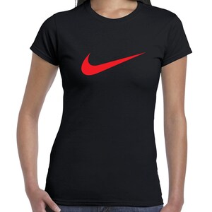 women's nike crew neck t shirt