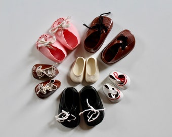 Six paires de chaussures de poupée 30/40/50s vintage dolls chaussures anciennes