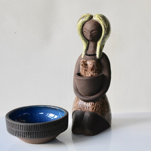 Ceramic statue sculpture figure / woman / Swedish ceramic art / Karl Erik Iwar / Sweden / Scandinavia / 60s / old vintage