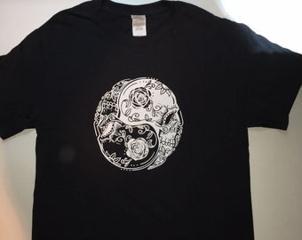 Yin Yang Skulls T Shirt.. Grateful Dead / Fun / mystical / Very cool.