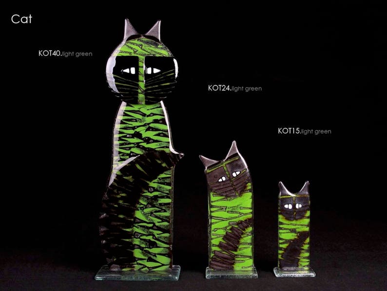 Cat glass statue many sizes up to 40 cm high. Handcrafted fused glass design. Perfect gift idea. image 4