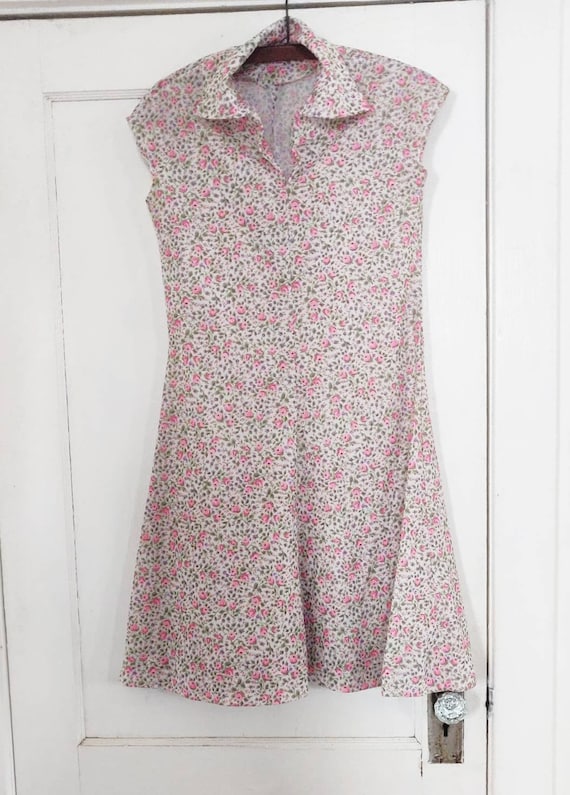 Vintage Floral Shift Dress - image 4