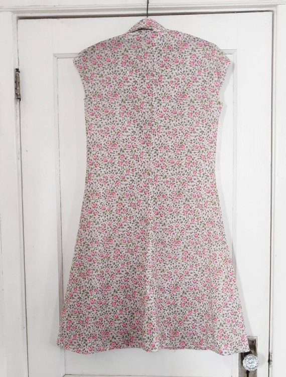 Vintage Floral Shift Dress - image 3