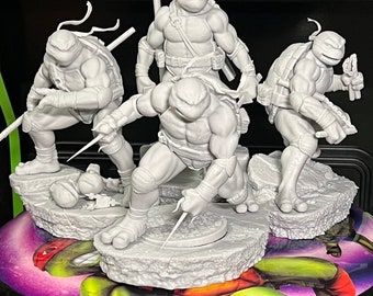Las cuatro estatuas de resina sin pintar de Ninja Boys